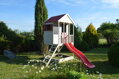 Domeček dětský dřevěný Veranda se skluzavkou   (11640361 )